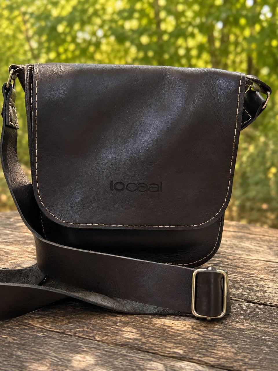 The Mianè sling/over the shoulder handbag.